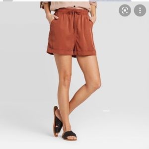 Universal Thread Shorts